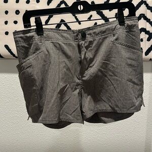 AFTCO Women’s Fishing Shorts Grey Size: 12
